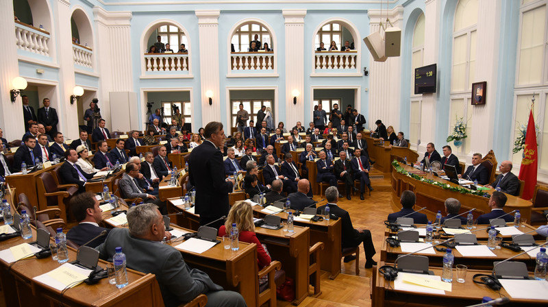 Konstituisan parlament Crne Gore, Bečić predsednik skupštine, Krivokapić predložen za mandatara