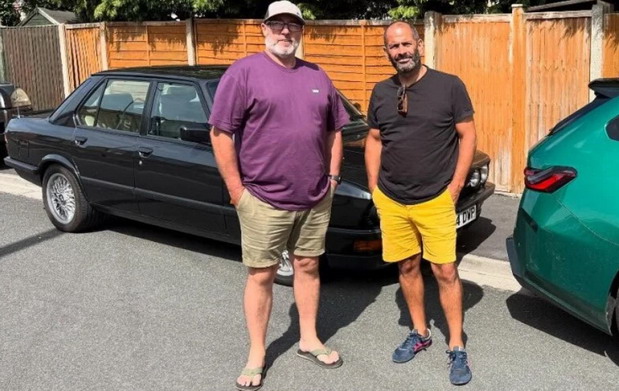 Korisnik Instagrama pronašao ukradeni klasični BMW M5 Krisa Harisa