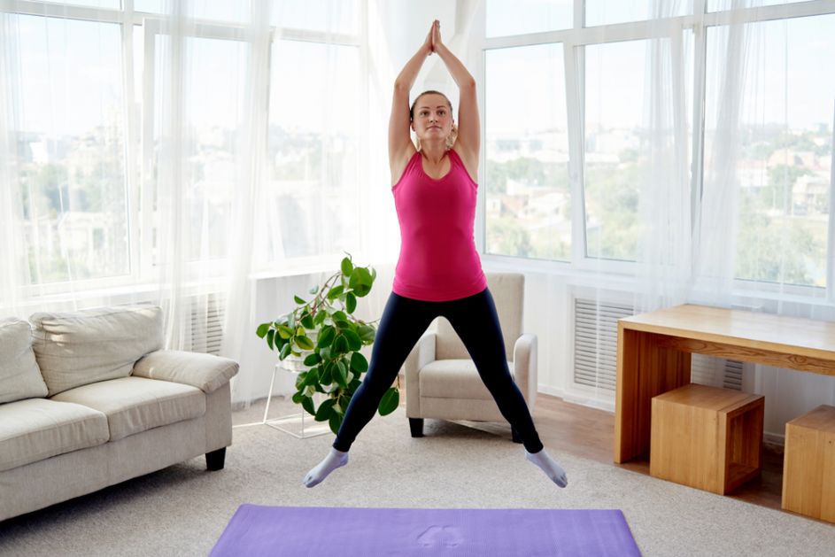 Korona fitnes: Vežbe koje možete da radite kod kuće, a da budete fit (prvi deo)