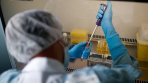 Korona virus: Još dva smrtna slučaja u Srbiji, niska stopa smrtnosti u Rusiji pod znakom pitanja