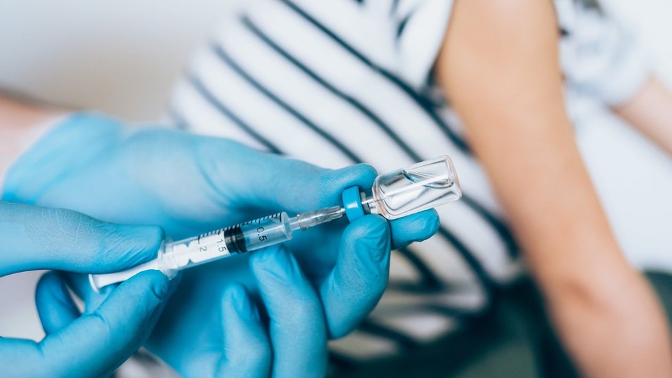 Korona virus: Korona virus se menja, novi sojevi probijaju imunitet – kažu stručnjaci u Srbiji, Fajzer vakcina „bezbedna za decu mlađu od 12 godina”