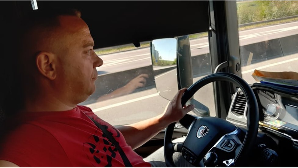 Korona virus, Srbija i vozači kamiona: Osećamo se kao heroji, mada od nas beže kao da smo šugavi