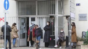 Korona virus: U Srbiji od srede strože mere, skok broja zaraženih, „nema indicija da AstraZeneka stvara krvne ugruške“