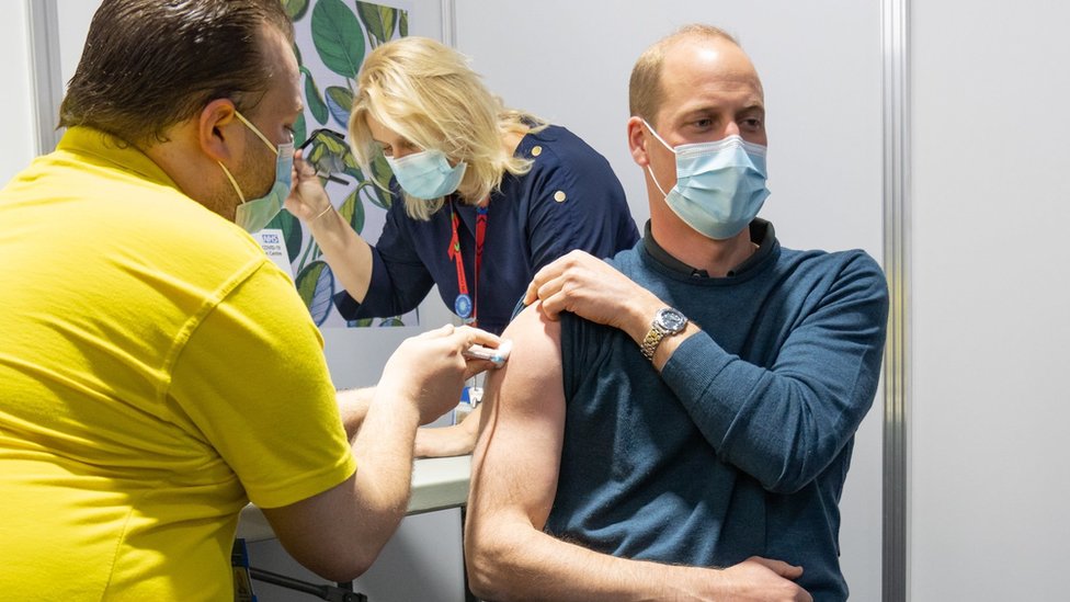 Korona virus: U Srbiji se najavljuje novo popušptanje mera, princ Vilijam primio prvu dozu vakcine