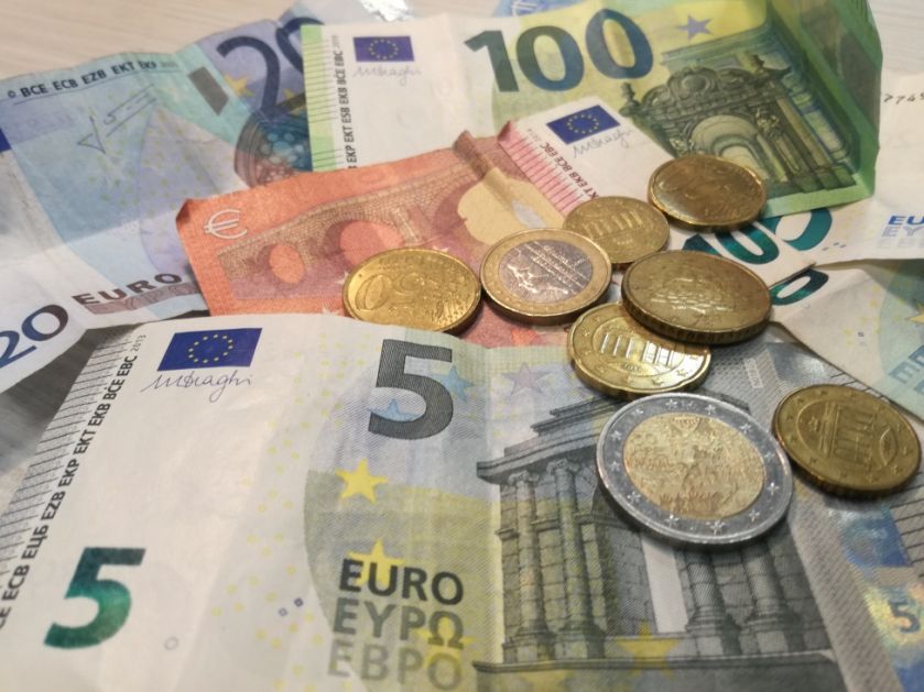 Korona virus, budžet i finansije u Srbiji: Počinje isplata 30 evra, kako se prijaviti za pomoć