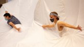 Korona virus i umetnost: Baletski spektakl u kostimima za fizičko distanciranje