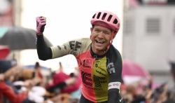 Kort pobednik 10. etape Đira, Tomasu ružičasta majica