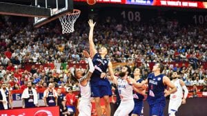 Košarkaši Srbije i Španije u četvrtfinalu Svetskog prvenstva, Italija ispala