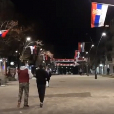 Kosovo je SPREMNO za dolazak Vučića: Evo kako izgleda Kosovska Mitrovica veče uoči posete (VIDEO)