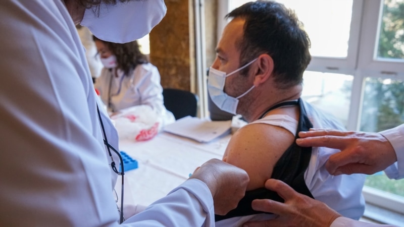 Kosovo odbacilo predlog Albanije o vakcinisanju Sinofarmom