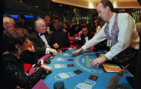 Kosovo želi zabraniti kockanje nakon pljačke i smrti dvoje zaposlenika kasina