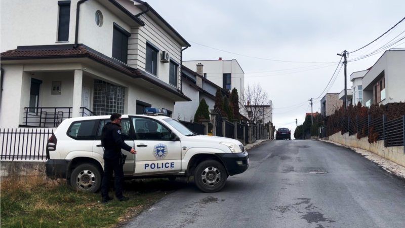Kosovska policija pretresla apoteke u Severnoj Mitrovici i Zvečanu, oduzela lekove zbog sumnje u krijumčarenje
