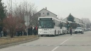Kosovski mediji: Autobus iz Prizrena kamenovan kod Kruševca, nema povređenih