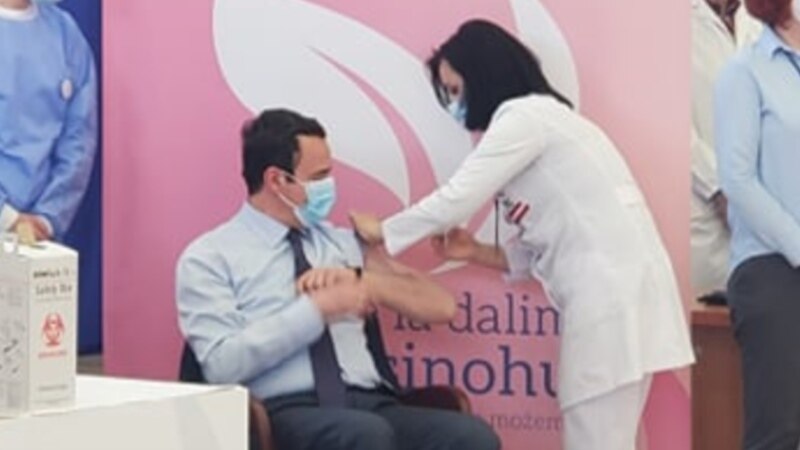 Kosovski premijer vakcinisan protiv koronavirusa