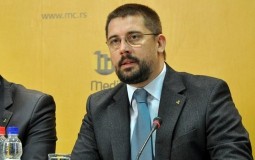 
					Kostreš: Vlada hitno rešava probleme Beograda, a zakon o finansiranju Vojvodine kasni 11 godina 
					
									