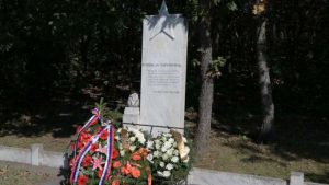 Kragujevac: Venci na Spomenik crvenoarmejcima i koncert „Sećanje na heroje” u Gimnaziji