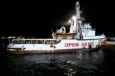 Kraj agonije: Migranti nakon 19 dana iskrcani s broda kod Lampeduze