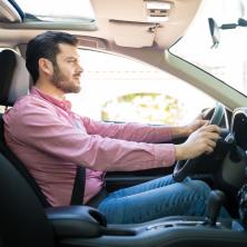 🛑 Kraj vožnje automobila u centru grada? Uvodi se novi zakon zbog zaštite životne sredine - Uskoro samo gradskim prevozom!