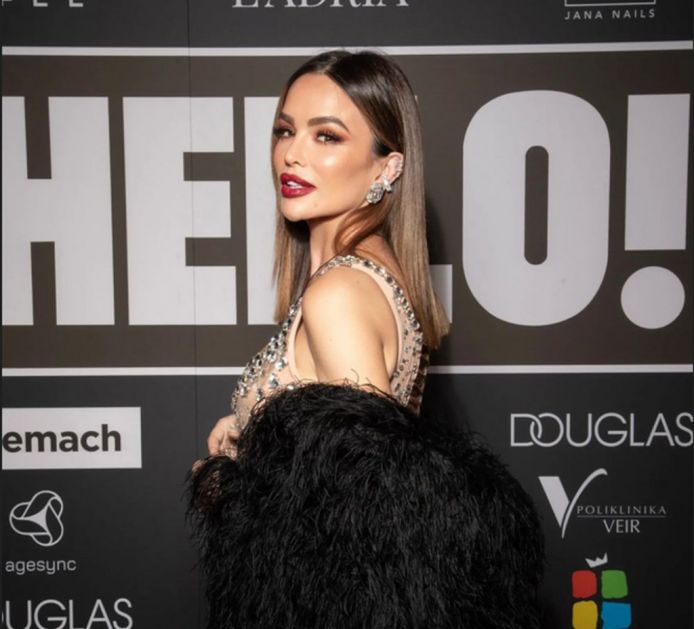 Kraljica stila: Severina zablistala na HELLO! crvenom tepihu i pokrenula spektakl