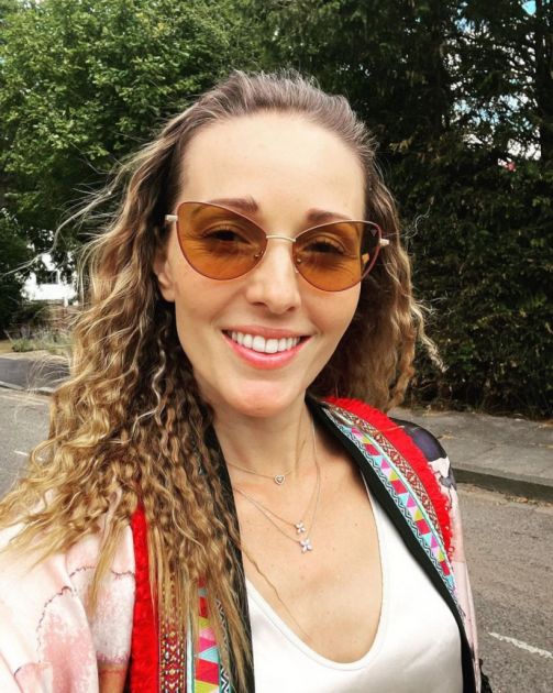 Kraljica transformacije: Jelena Đoković se posle lude deverove svadbe skockala za RTS, o njenoj suknji bruji Instagram
