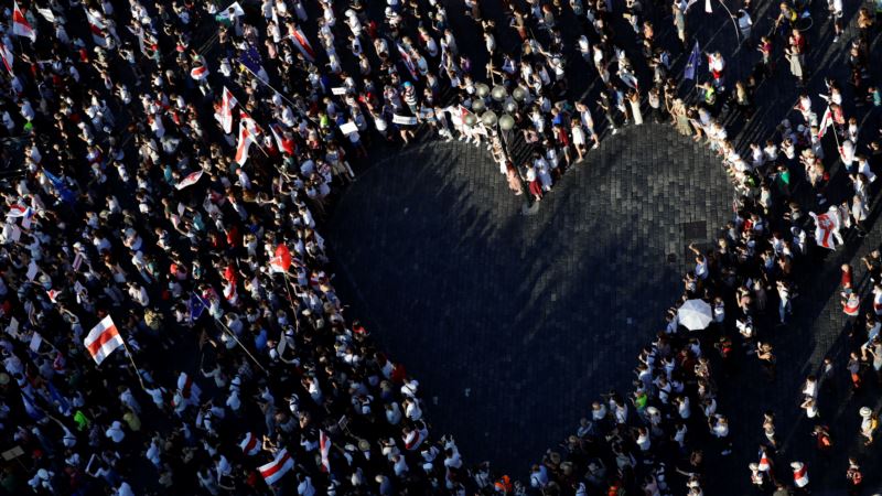 Kreativnost demonstranata na antivladinim protestima u Bjelorusiji