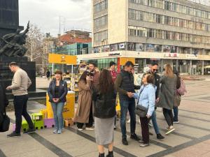 Kreni-promeni u Nišu: Udruženi građani pokazuju moć, više od 1.000 ljudi pravi promenu