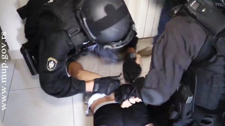 Kriminalce hapsili u gaćama (VIDEO)
