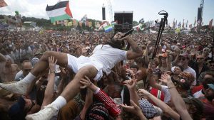 Kritike zbog skandiranja protiv izraelske vojske na Glastonberiju