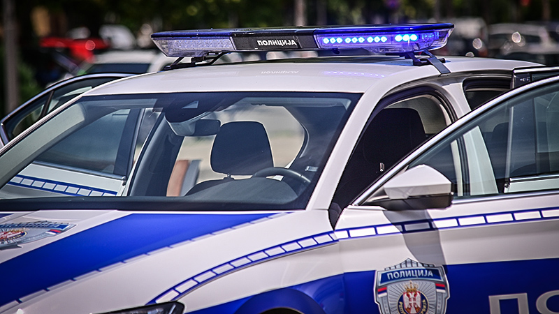 Krivična prijava osumnjičenom za neovlašćeno držanje opojnih droga i ometanje službenog lica
