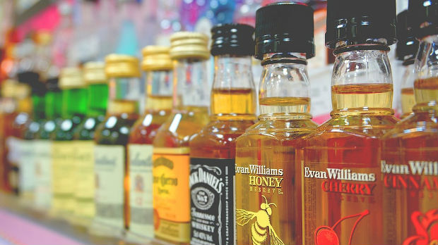 Krivična prijava protiv maloletnika zbog krađe alkoholnih pića iz magacina u Velikoj Plani