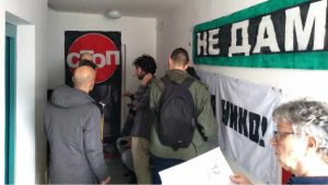 „Krov nad glavom“: Pretučena dvojica aktivista u Novom Sadu