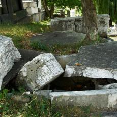Kukavički čin: U blizini Skoplja oskrnavljeno tridesetak pravoslavnih grobova