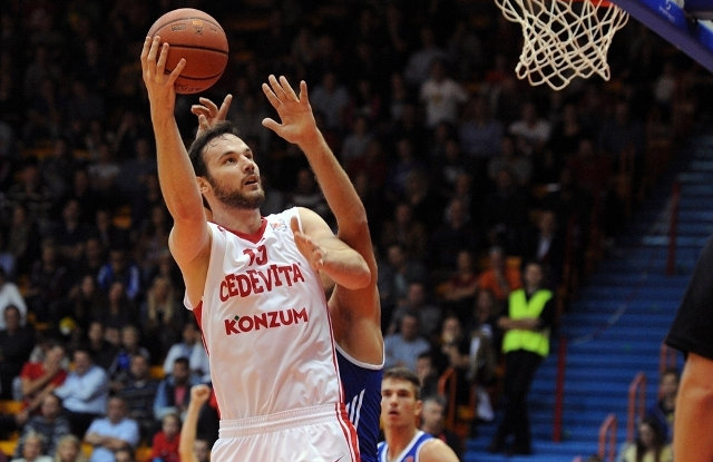 Kup - Cedevita u finalu, huligani morali van hale! (video)