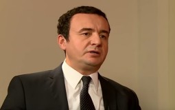 
					Kurti najavio političke korake, odluka Ustavnog suda Kosova o Tačijevom ukazu neprihvatljiva 
					
									