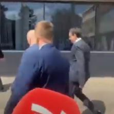 Kurti u epizodi bežanija: Ponovo odbio da odgovara na pitanja novinara, pobegao glavom bez obzira (VIDEO)