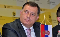 
					Kusturica podržao Dodika na izborima u BiH 
					
									