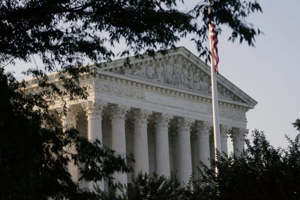 Врховни суд САД ограничио заштиту LGBTQ права