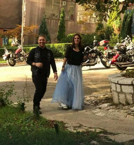 LJUBAV KRUNISANA BRAKOM Bajkersko venčanje oduševilo Sarajevo
