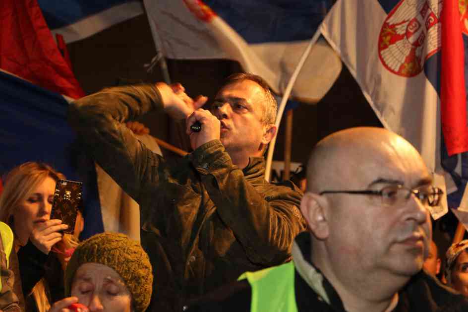 LSV: Sergej Trifunović u maniru neofašističkih jurišnika