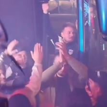 LUDNICA U DVA UJUTRU: Pazarci dočekali fudbalere, Ljajić imao poruku pred dolazak Zvezde (VIDEO)