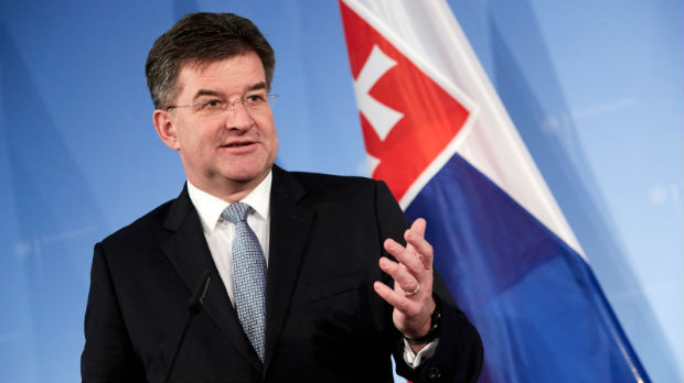 Lajčak: Srbija sama da definiše svoje interese