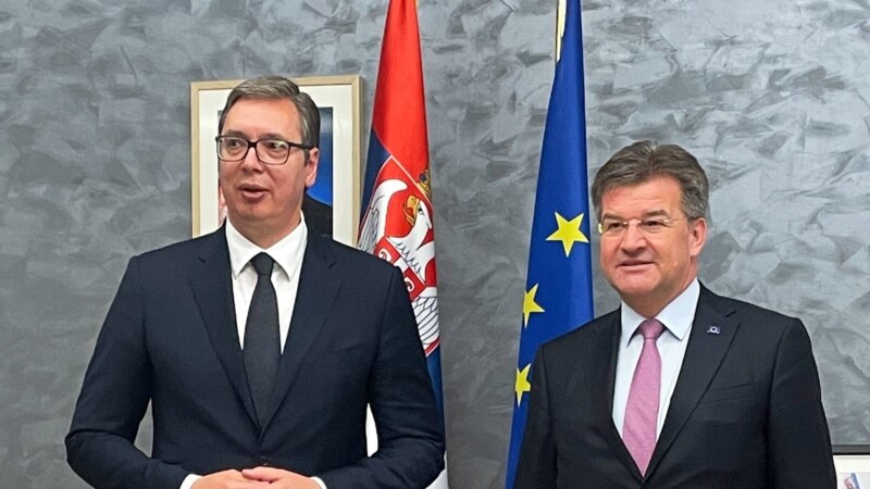 Lajčak i Vučić se sastali u Briselu 