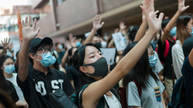 Lam ponovo pozvala demonstrante da zaustave nasilje