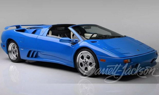 Lamborghini Diablo VT Roadster koji je pripadao Donaldu Trampu prodat za 1,1 milion dolara