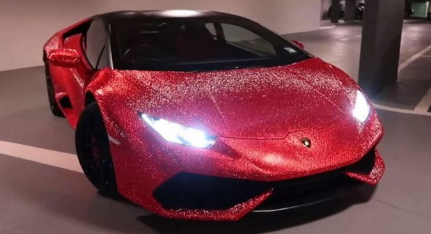 Lamborghini Huracan sa 1,3 miliona Swarovski kristala
