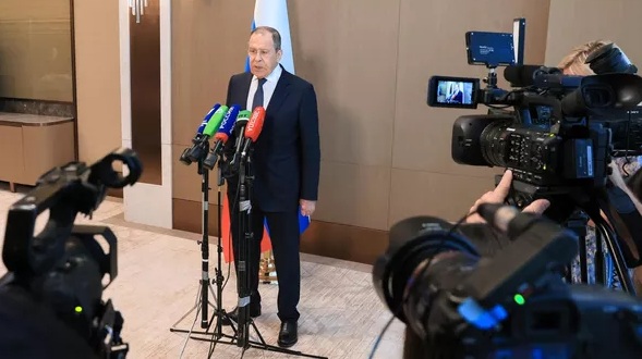Lavrov: Što se tiče predsednika Makrona i njegovih izjava, zaista bi se moglo očekivati više etičkih izjava