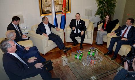 Lavrov: Tači da se brine o optužbama za ratne zločine; Dačić: Da se stiša velikoalbanska histerija