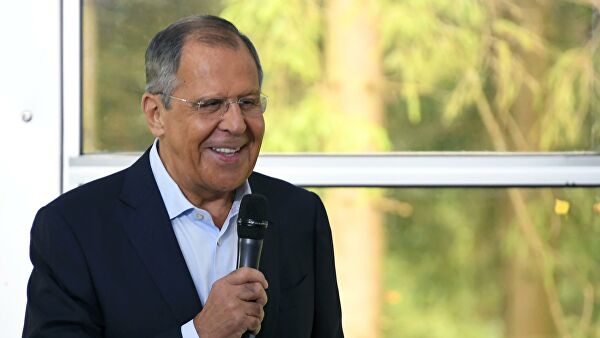Lavrov: Želim građanima bratske Srbije mir, dobro zdravlje, sreću i blagostanje