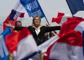 Le Penova: EU da se menja ili umre, evro je nož, ne valuta