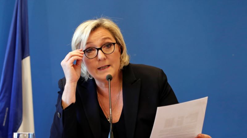 Le Pen zainteresovana za Benonov projekat